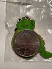 Disney Muppets Kermit the Frog Sitting Pose 2005 Enamel Pin Single LE 1000 NEW — photo 7