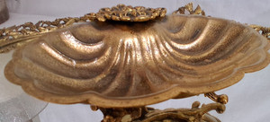 VINTAGE -   HOLLYWOOD REGENCY STYLE - GOLD FOOTED SOAP DISH / TRINKET