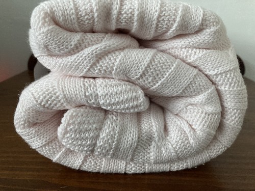 Baby Knitted Luxury Blanket Reversible Knitted Plush Finish Great Baby Gift🎁New - Picture 6 of 9