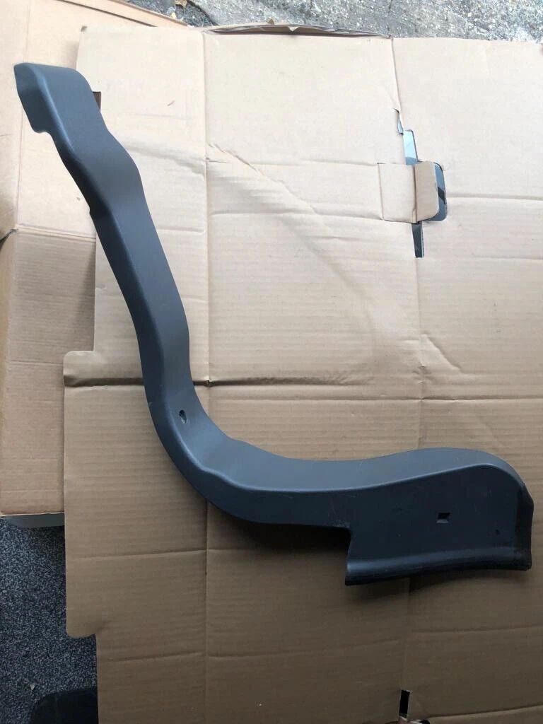 A2306930591 MERCEDES SL R230 SL350 SL500 Rear Boot Switch Panel 