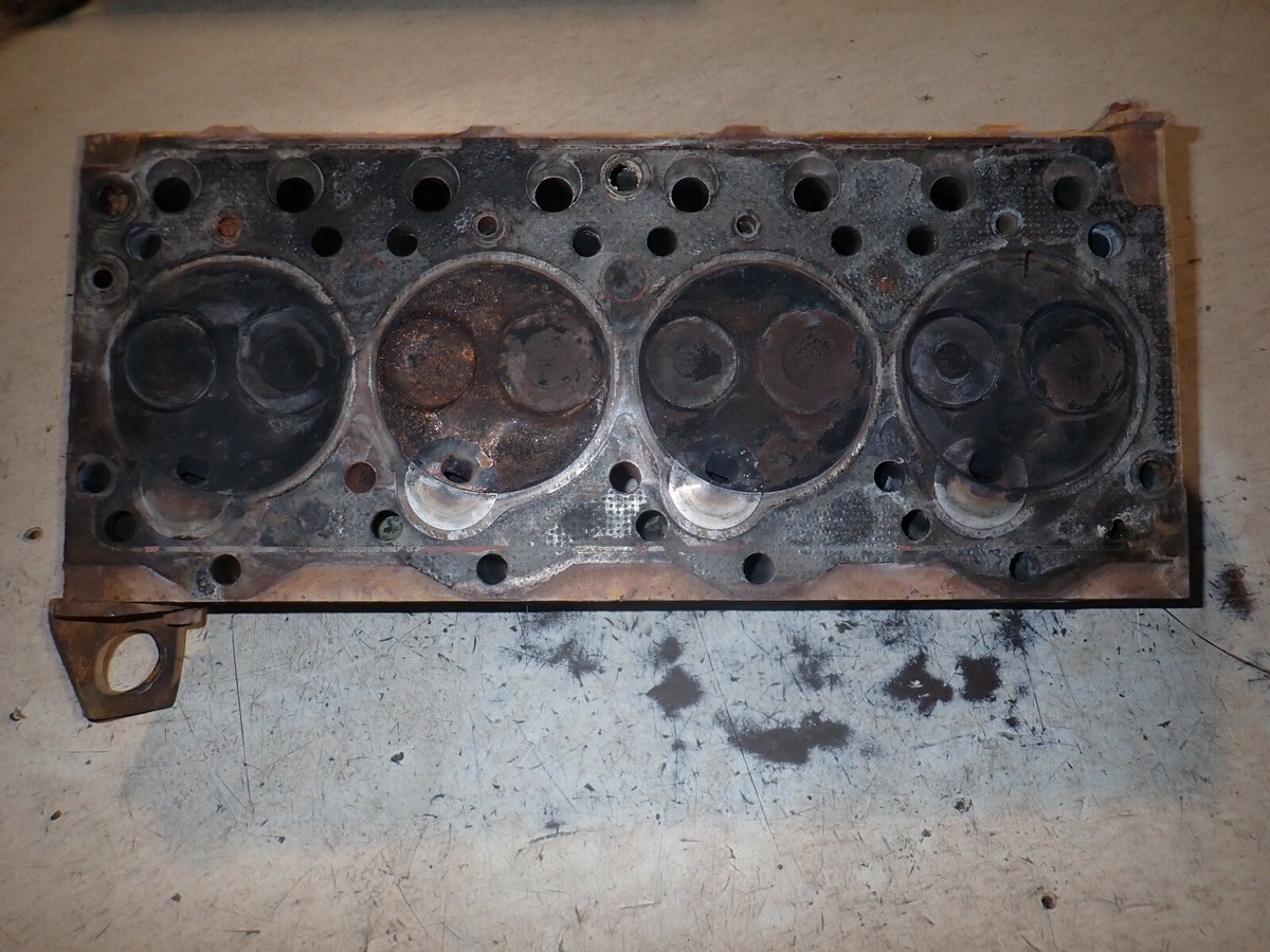 Komatsu 4D95S-W Diesel Engine Cylinder Head Dozer Crawler