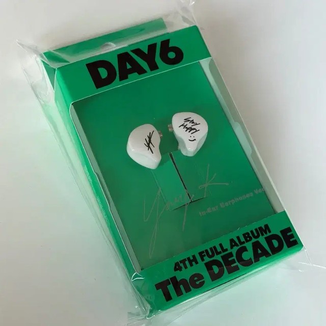 Day Six Young KYE In-Ear Earphones Unopened