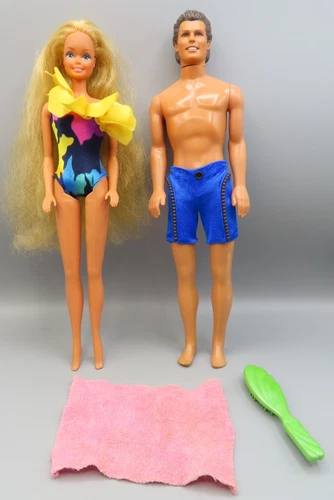 Vintage Tropical Barbie doll with Pearl beach Ken and brush towel