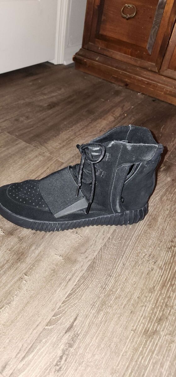 Size 10 - Yeezy Boost 750 Triple Black - Pre-owned | eBay Size 10 - Yeezy Boost 750 Triple Black - Pre-owned | eBay