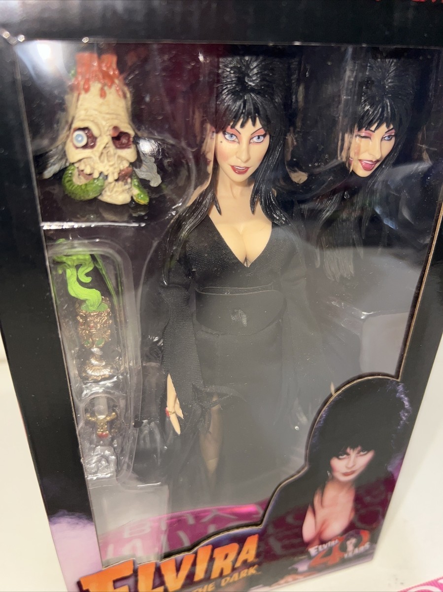 【NECA】新品正規品エルヴァイラ ミストレスオブザダーク コマンドーフィギュア NECA】新品正規品エルヴァイラ ミストレスオブザダーク