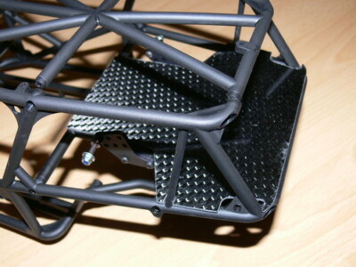 Kofferraumabdeckung für Axial Wraith 2.2 aus Carbon CNC gefertigt