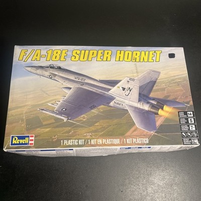 Revell F/A 18-E SUPER HORNET 1:48  Plane Model Kit Some Sealed Contents