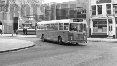 35 mm Schwarz-Weiß-Negativ Swindon und District Bristol RELH6L 2057 TAE418...