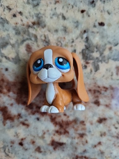 Littlest pet shop 2006 Basset Hound Dog Figurine Plastic Toy LPS Hasbro Brown