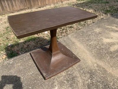 Vintage Wood Grain Directional Tulip 70s 80s Mid Century TV Record Stand Table