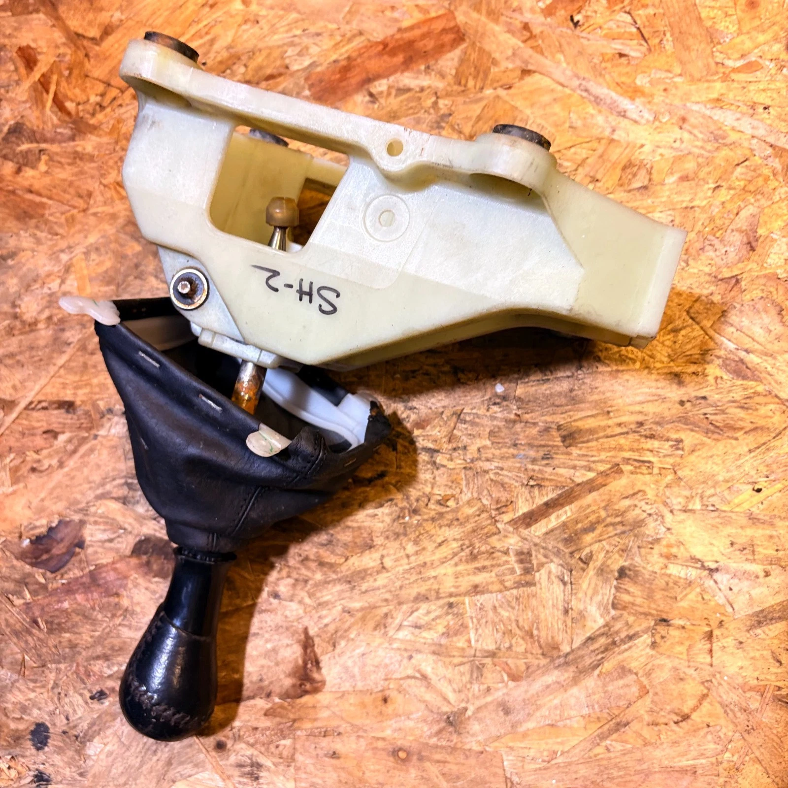Honda Accord MK7 gear selector plastic base and gaiter side view
