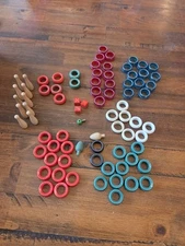 Vtg CARROM Board Game Colored Plastic Rings Game Pieces