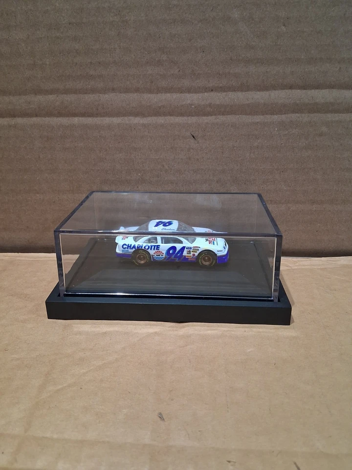 Charlotte The Winston Select Car 1994 en estuche de plexiglás Chevy Lumina #94 Foto 2 de 3