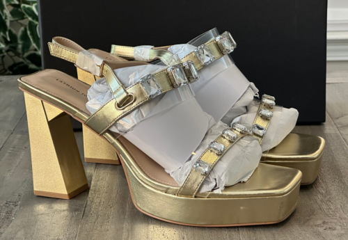 Fashion To Figure Women's Size US 11 Waverly Wide Width Heel Gold Sandals