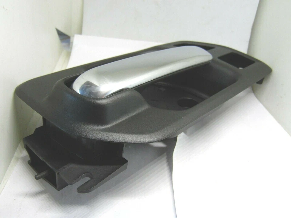 845226 室内门把手前 LH 适合 2019 2022 雪佛兰 SILVERADO SIERRA — 第 4/4 张图片