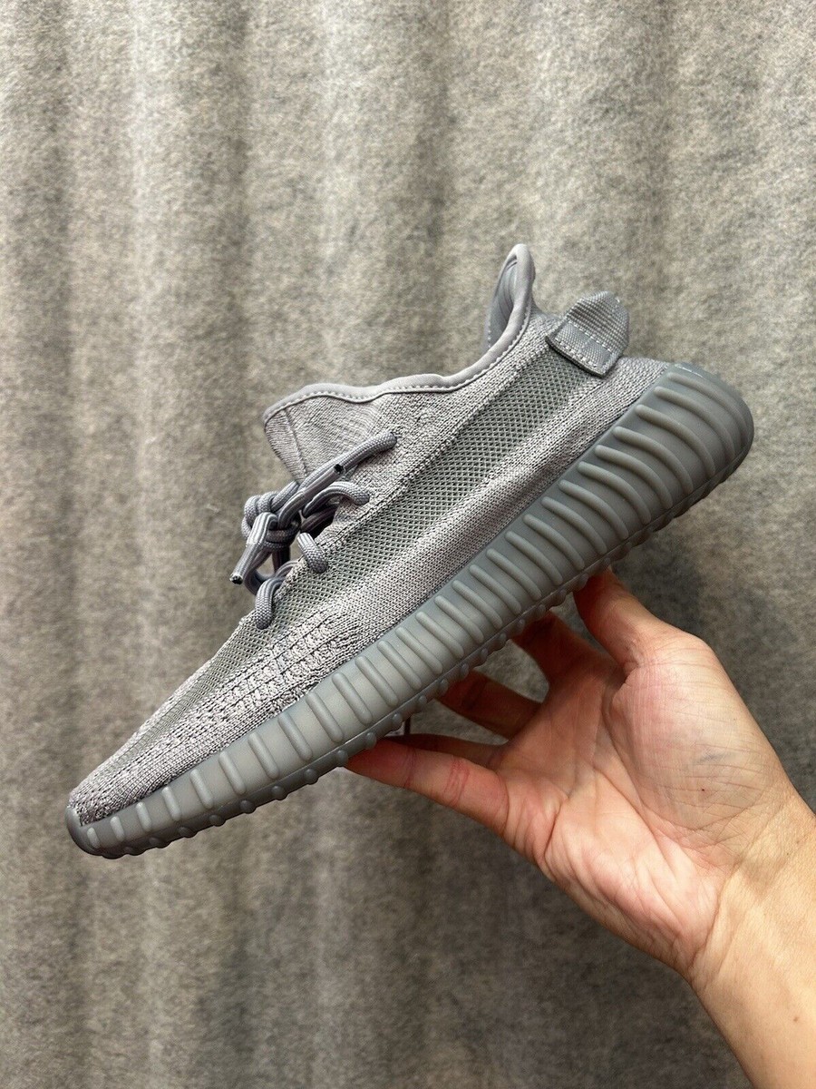 adidas YEEZY Boost 350 V2 