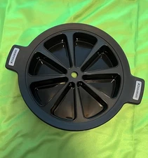 Zakarian by Dash K51568: 10" Silicone Wedge Baking Insert - Black