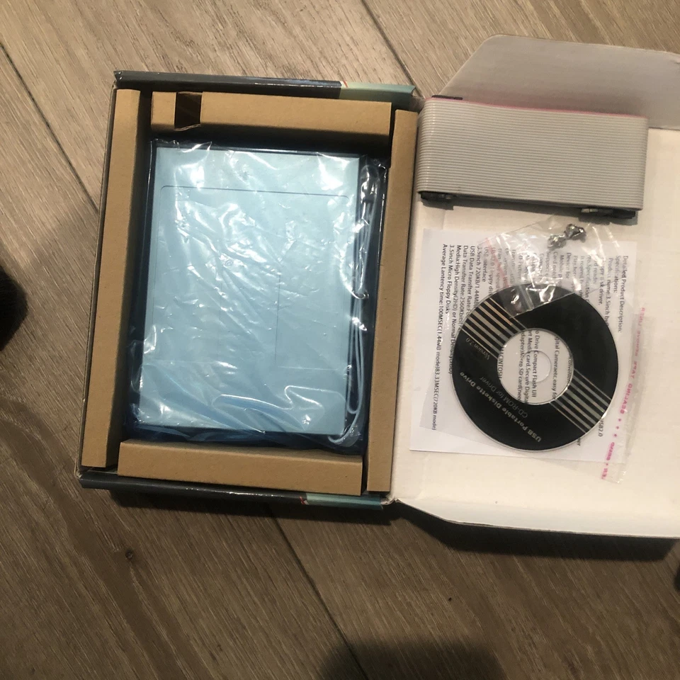 BYTECC BT-146 Xtreme All In One Digital Media Drive With USB 2.0 Card Reader - Image 3 of 3