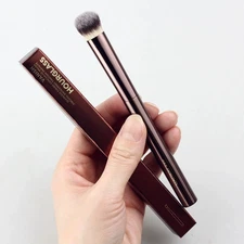 HOURGLASS Vanish Concealer Brush  Seamless Finish Brush 