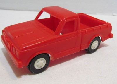STROMBECKER KOOL KATS RED PLASTIC TOY PICKUP TRUCK c. 1970's VINTAGE 4'' LONG
