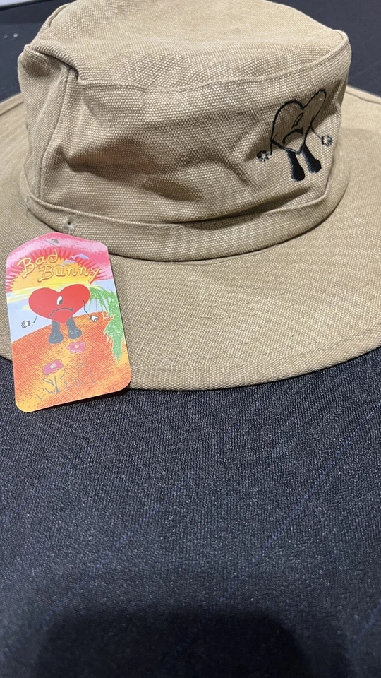 Sombrero Cubo Bad Bunny Un Verano Sin Ti Tour 2022 | Nuevo con etiquetas Foto 3 de 4