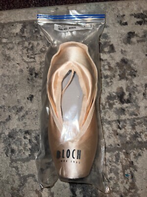 pointe shoes ballet