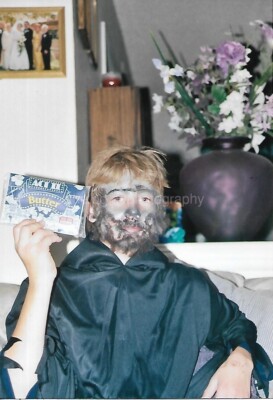 Vintage FOUND HALLOWEEN PHOTOGRAPH Color ORIGINAL Snapshot 49 46 ZZ