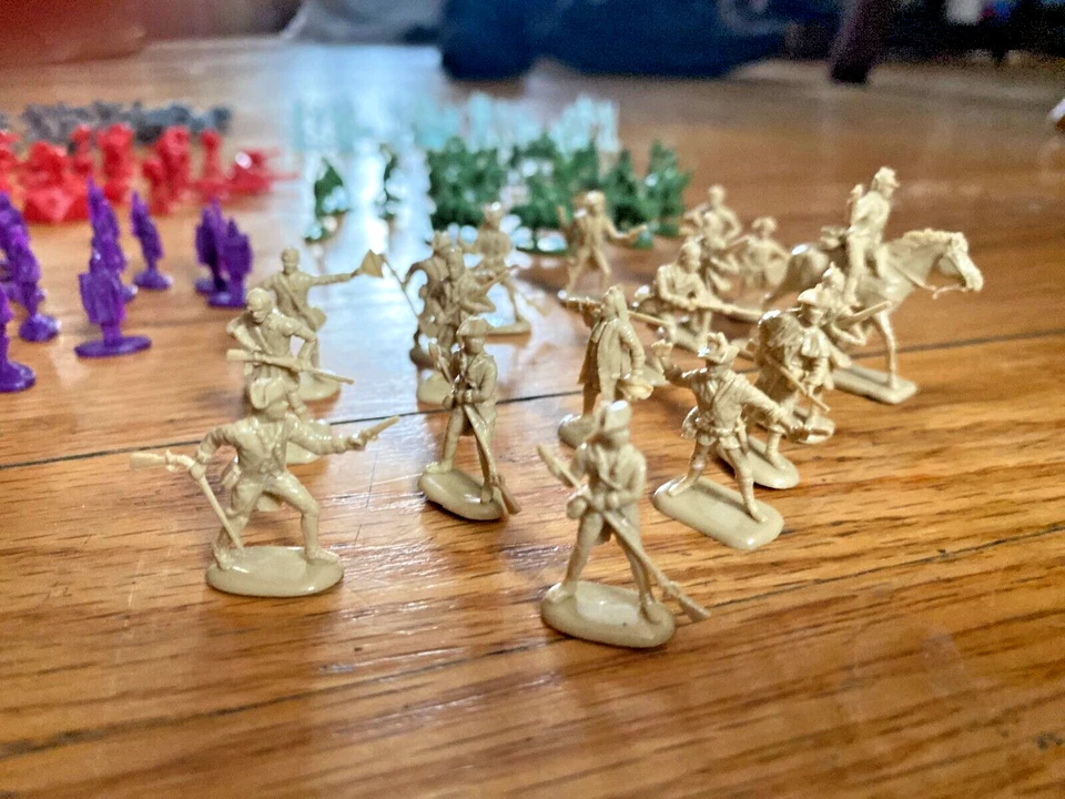 Lote 301 Micro Máquinas Caminantes Blancos Buxom Rubios Ametralladora Coches de Carreras Davy Foto 2 de 4