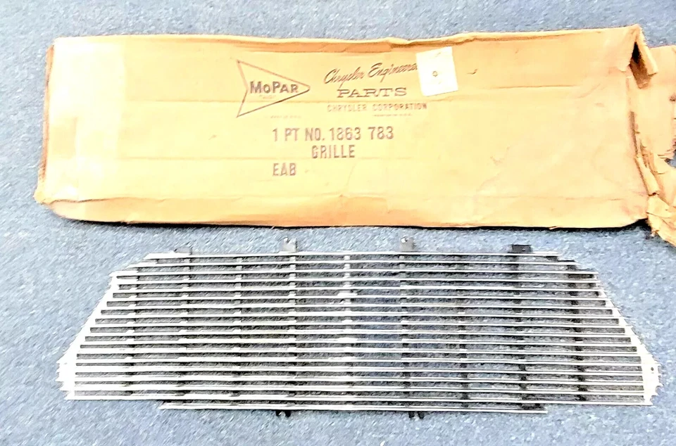 Chrysler New Yorker 1960 parachoques delantero parrilla central cromada 1863783 nuevo de lote nuevo Foto 3 de 3