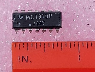 Circuit Intégré Motorola MC1310P - Boîtier DIP 14 Broches - Neuf (stock Ancien)