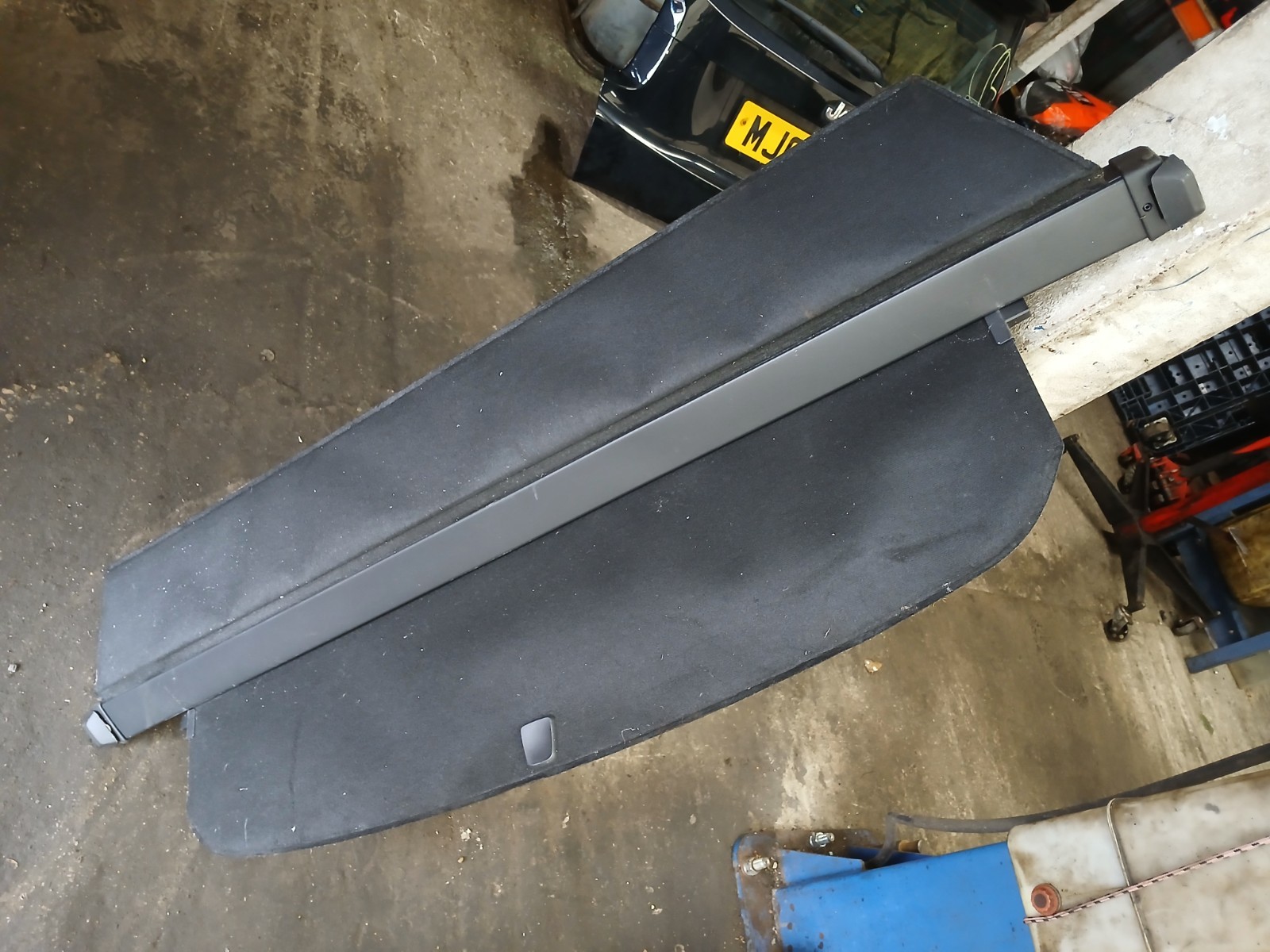 Picture 1 of 2