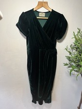 Collectif Green Velvet Dress Size 8 - 10 Short Sleeved Wrap Over Bow