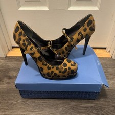 Vera Wang Simply Vera Leopard Svanne Marie Stiletto Heels Women’s 8.5 M Nice