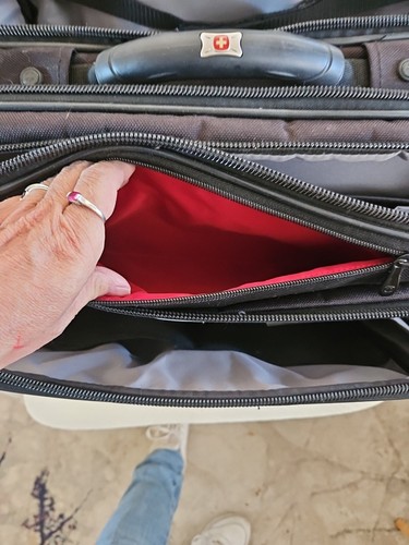 WENGER Swiss Army Black Laptop Computer Case & Computer Carrying On Case. Both - Picture 13 of 23