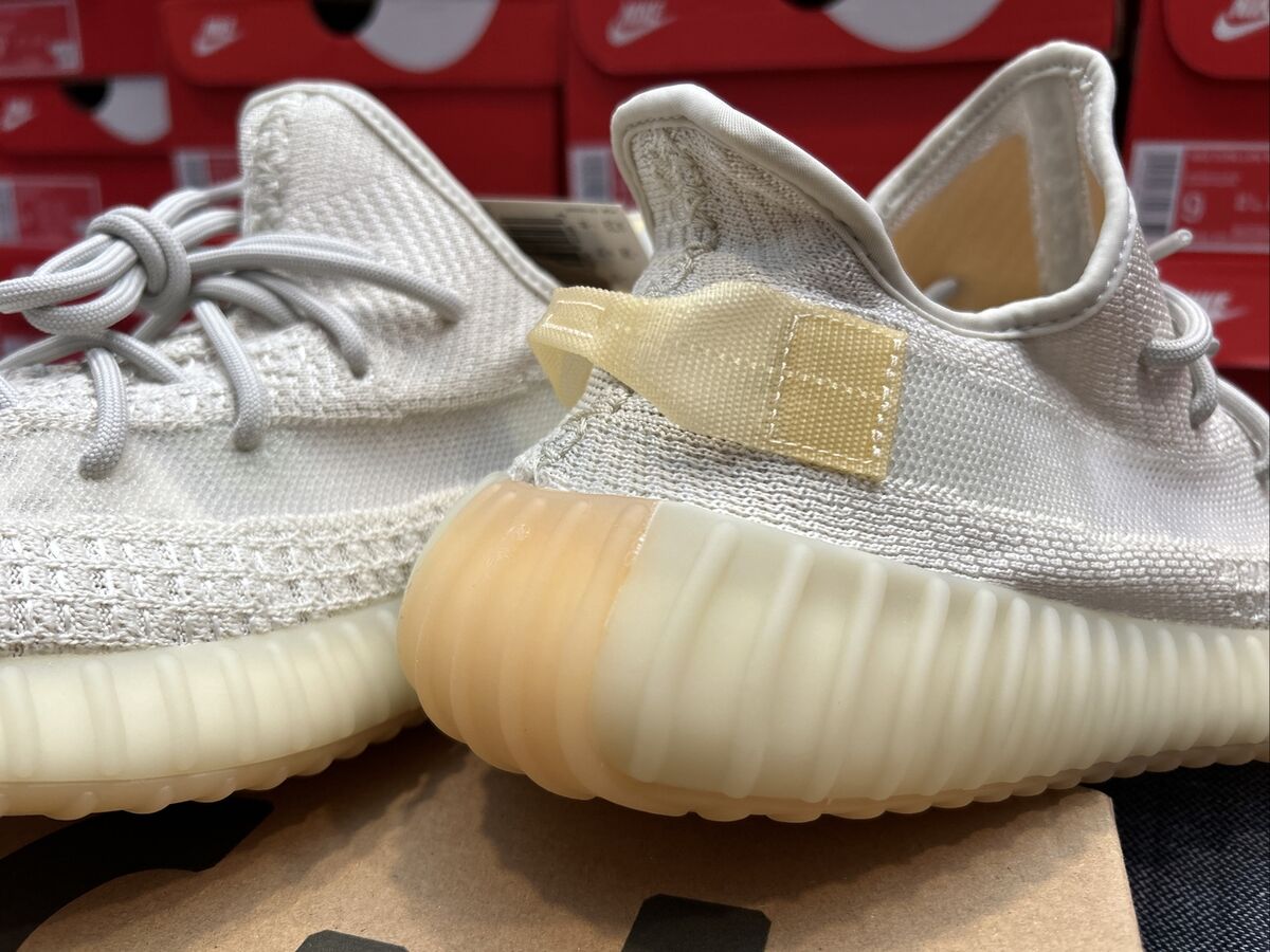 adidas YEEZY Boost 350 V2 adidas YEEZY Boost 350 V2