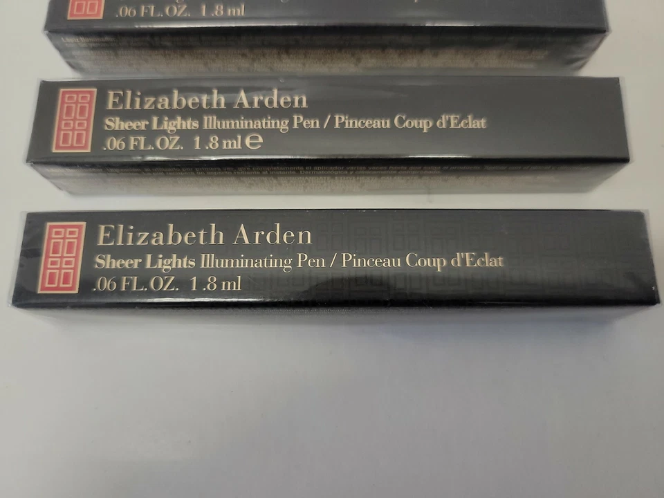 Elizabeth Arden Sheer Lights светящаяся ручка-консилер, U ВЫБРАННЫЙ ОТТЕНОК - Изображение 2 из 4