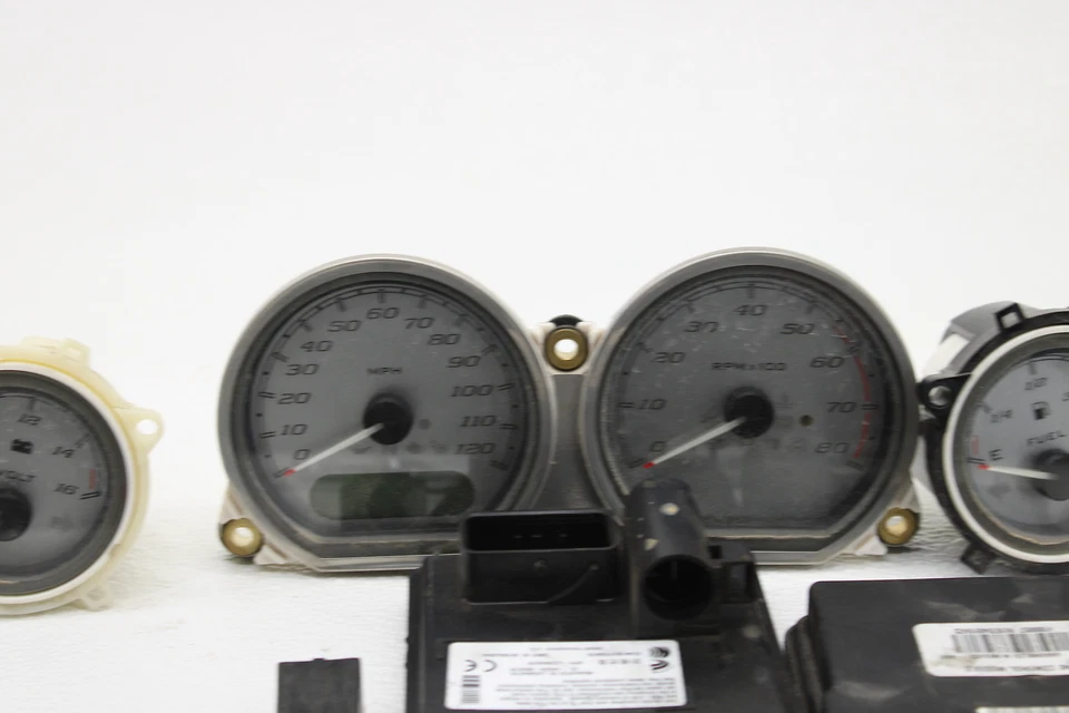 Harley Davidson Street Glide Special Flhx 14-16 velocímetro medidor de voltaje de aceite Foto 3 de 4