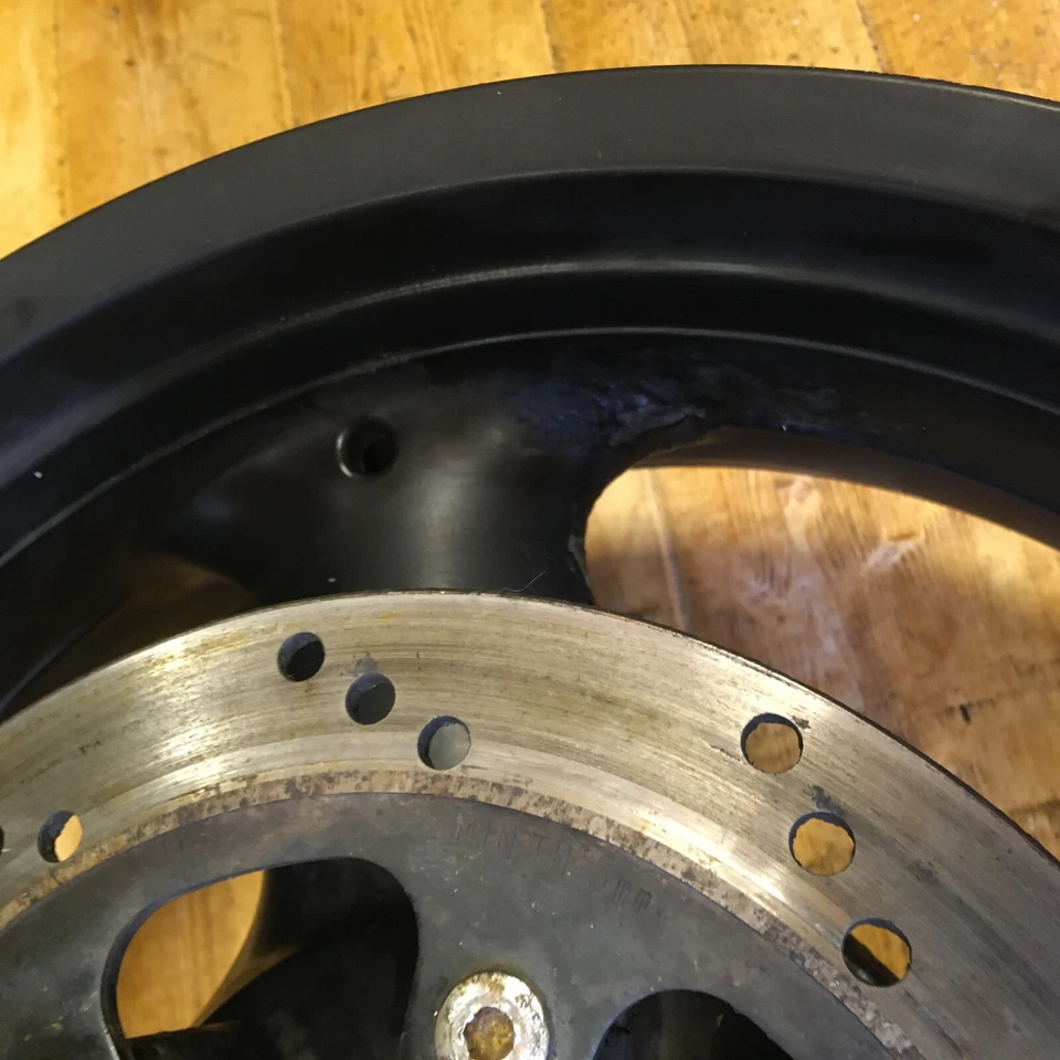 Triumph Trophy 1200 T312 96-03 rear wheel + disc + sprocket carrier/cush drive - Image 3 of 4