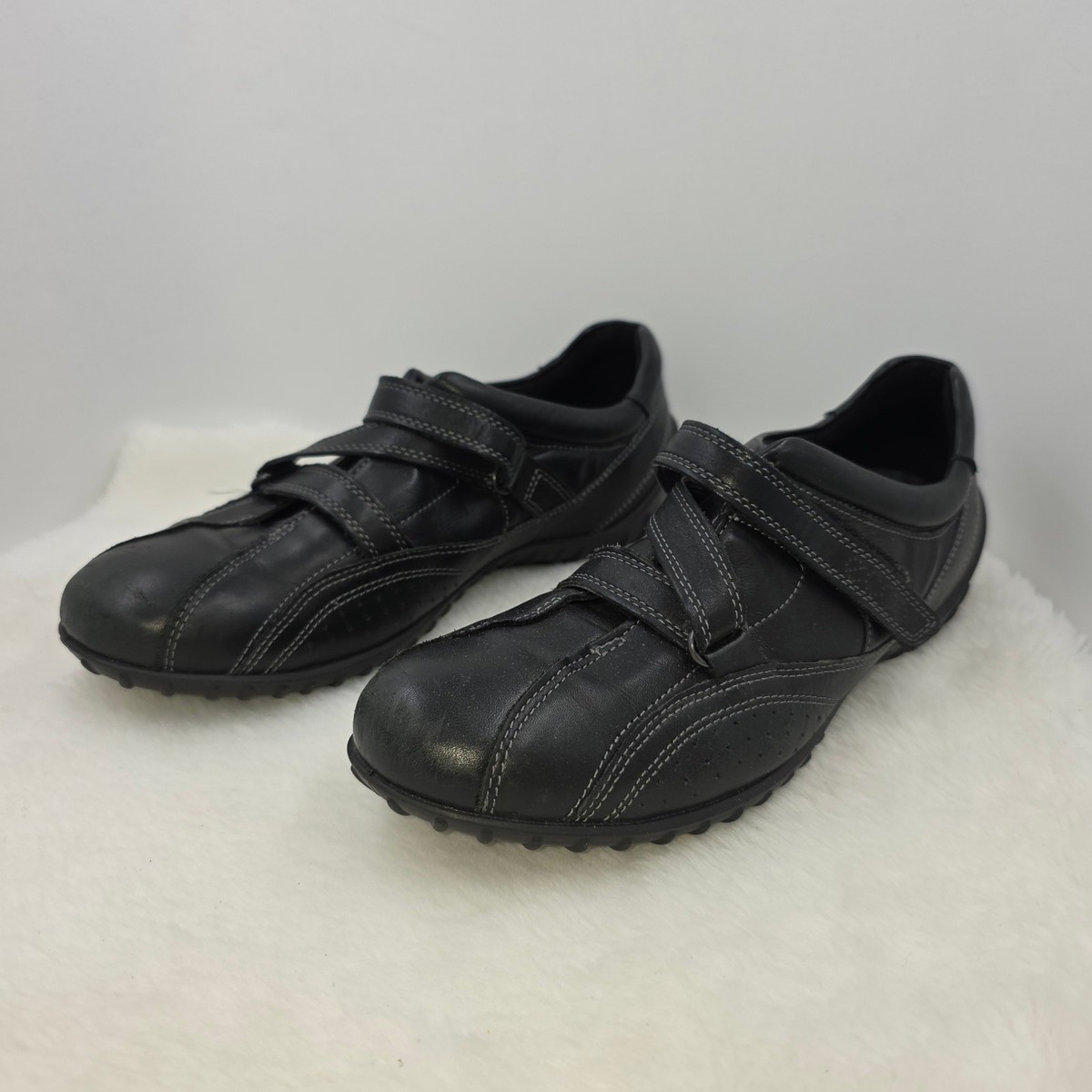 Ecco Charm Crossing Strap Woman's Black Leather Casual Sneaker Sz Euro 38/US 7.5 View 3
