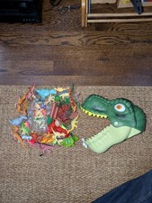 Huge 65 Piece Dinosaur Toy Lot Rubber Plastic Playset Great Shape In Dino Head