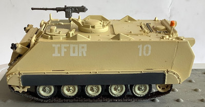  Easy Model 35009 1:72 M113A2 ACV US Army ''IFOR''(GU243-10R9/2/12)