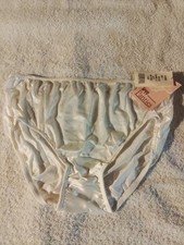 VTG L'eggs Hicut Panties 100 Nylon Size 7 Sheer Silky Soft White Hips 39-40