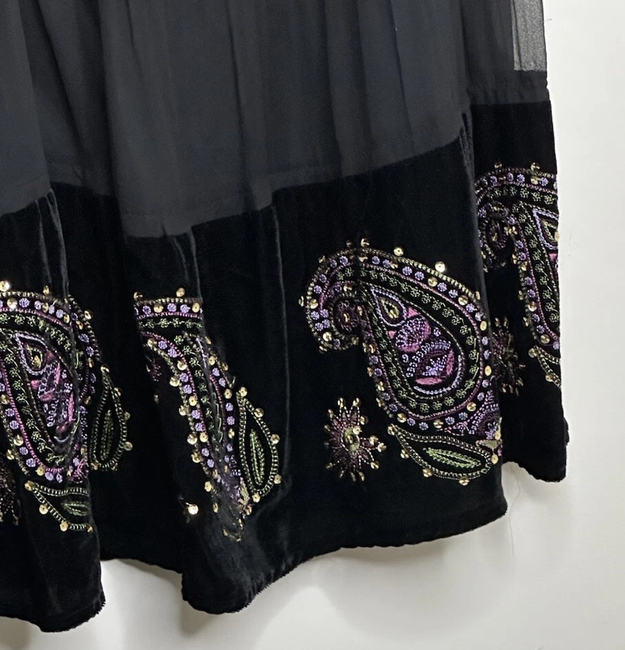 Falda De Terciopelo De Colección Años 90 Mujer Talla 6 Negra Malla En Niveles Cuentas Midi Hada Capricho Foto 2 de 4