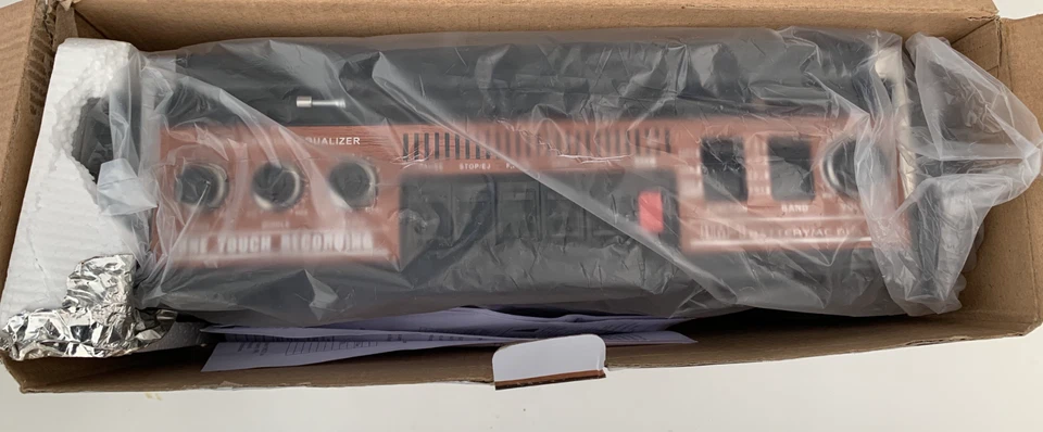 Caja abierta SuperSonic SC-3200 Retro Boom Box AM/FM/ Reproductor de radio y casete de 4 bandas Foto 4 de 4