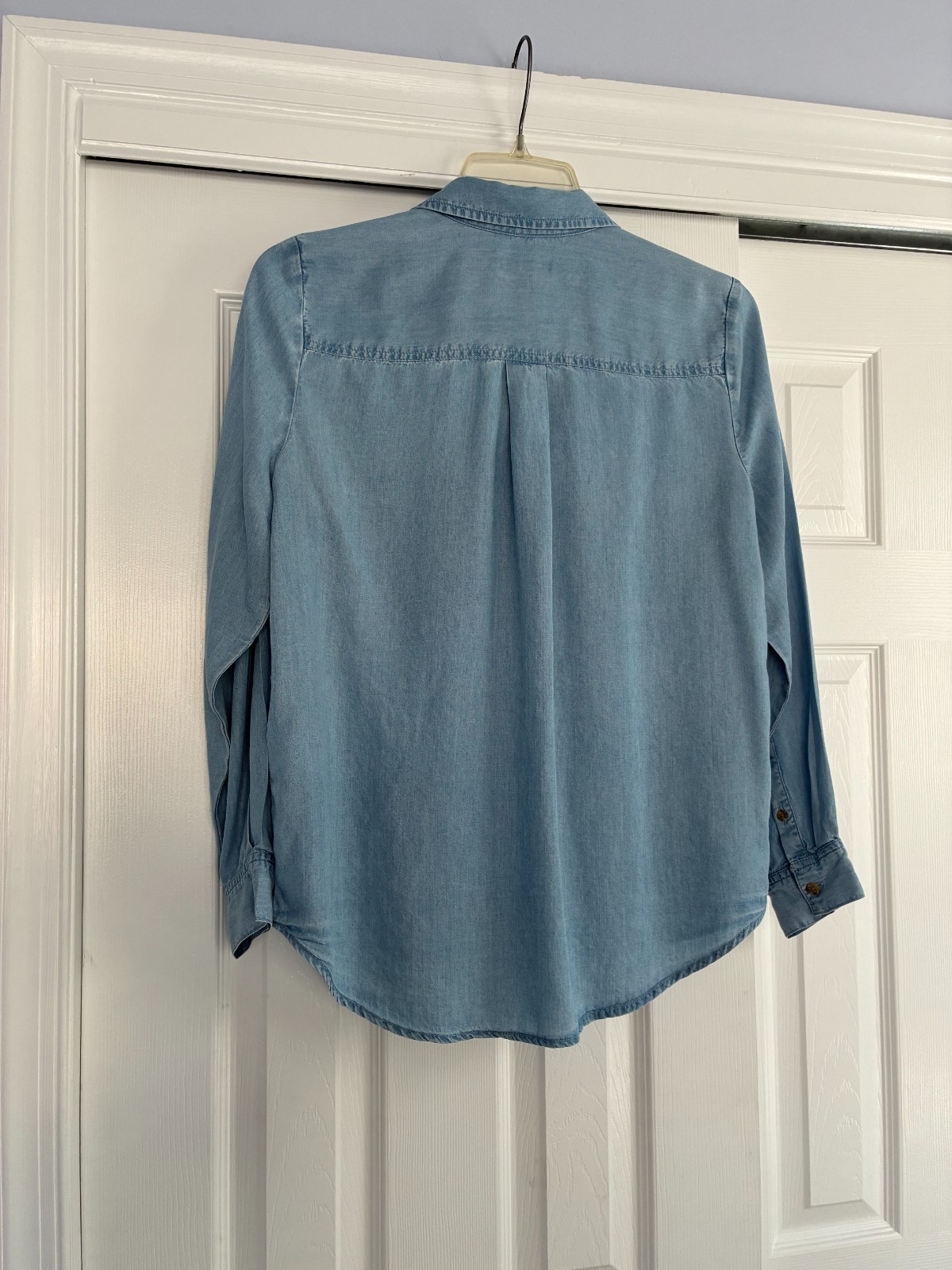❤ STYLE & Co Women's Blue Chambray Shirt - M