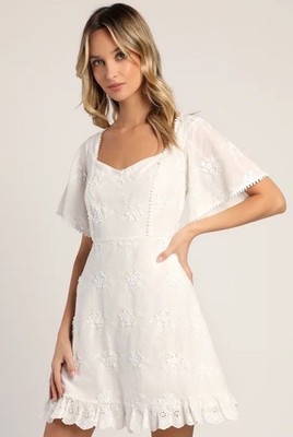 Lulus Morning in Mallorca White Eyelet Mini Dress Coastal Bride Dainty Size M