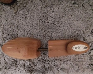 Women's Cedar Wood Shoe Stretcher M/L