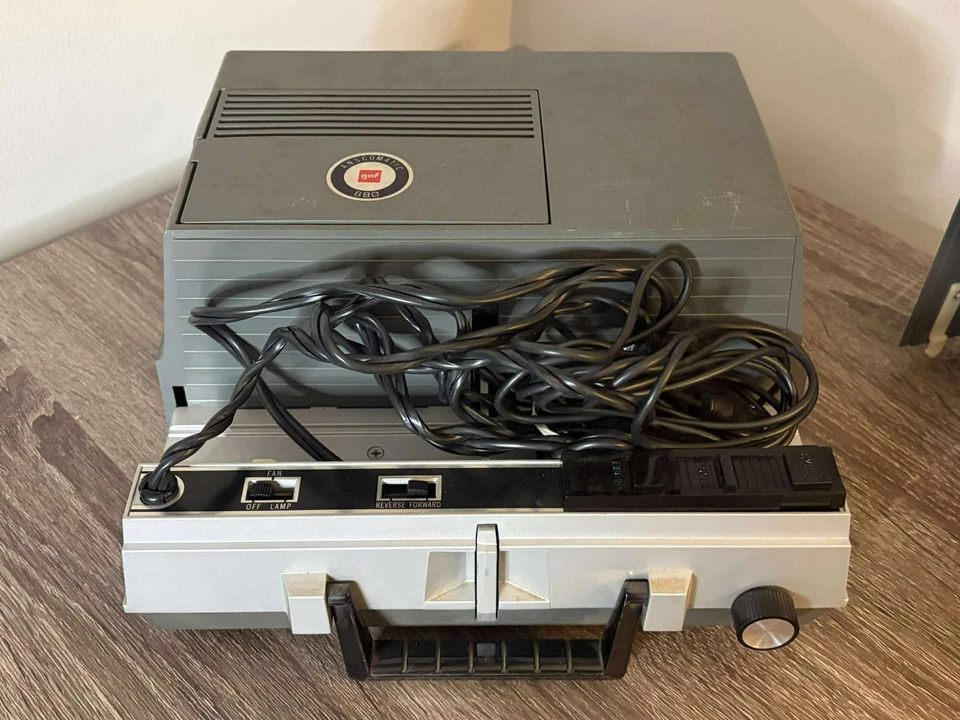 GAF ANSCOMATIC 680 SLIDE PROJECTOR TESTED WORKS - Image 2 of 4