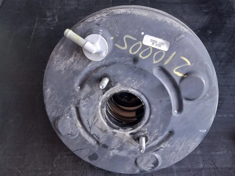 Power Brake Booster From 5/08 09-10 Pontiac Vibe 19204760 - Image 4 of 4