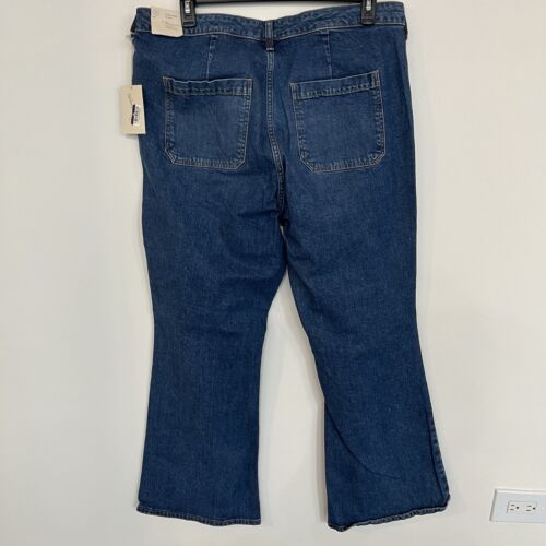 Pantalones de mezclilla acampanados para mujer Universal Thread tiro alto talla 17 - Imagen 5 de 7